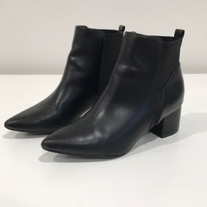 Black Lulu’s 2” Booties